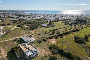 Sunny Haven Villa In Torre Lapillo