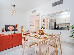 Easygo-upgraded 1bdr Polo Residence