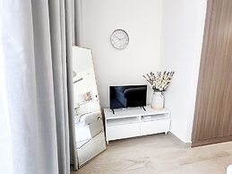 Easygo-spacious Luxury STU Azizi Rivra16
