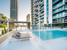 Easygo- Stylish 1bdr Binghatti Corner
