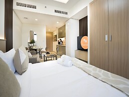 Easygo- STU in Lavish com Azizi Riv9,08
