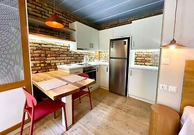 Kukuvayia s Nest-centre Old Town Corfu