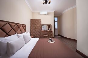 Taksim Coll