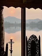 Dilshad Houseboats