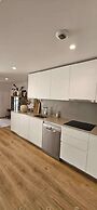 2 Bedrooms - Private Rooftop and Pool - Parking