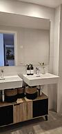 2 Bedrooms - Private Rooftop and Pool - Parking