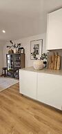 2 Bedrooms - Private Rooftop and Pool - Parking