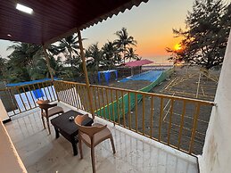 sea royal rooms and cafe