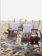 sea royal rooms and cafe