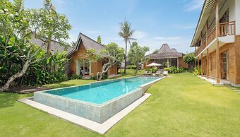 Alea Estate by Villa Finder