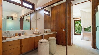 Alea Estate by Villa Finder