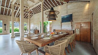 Alea Estate by Villa Finder