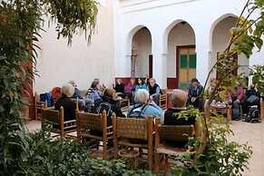 DAR INFIANE Tata
