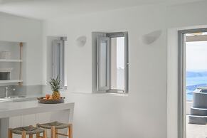 Hommage Suites With Caldera View & Hot tub