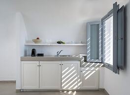 Hommage Suites With Caldera View & Hot tub