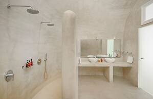 Hommage Suites With Caldera View & Hot tub