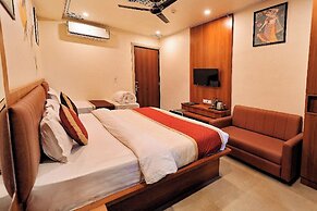 Hotel Vrajraj Palace