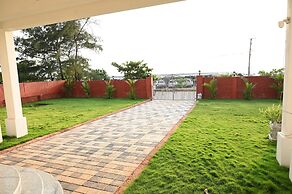 Neer By Monarch Stays.