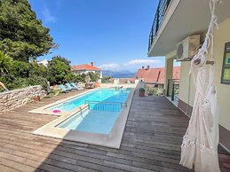 Eco Apartments Sunshine with heated pool