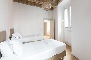 City Center- Modern and Bright apartment