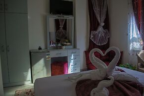 Crown Hotel