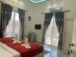 Crown Hotel
