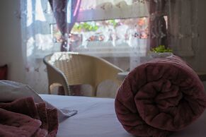 Crown Hotel