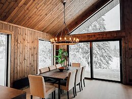 Modern Mountain Cabin - Sauna - 5 Bedrooms - Sleeps for 10