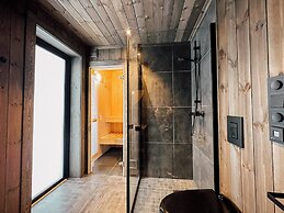 Modern Mountain Cabin - Sauna - 5 Bedrooms - Sleeps for 10