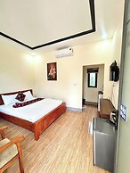 Long Vân Hotel