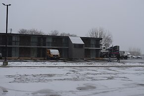Fort York Motel