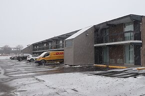 Fort York Motel
