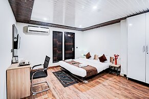 KINGS COURT HOTEL