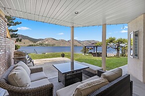 Skaha Lakefront Inn