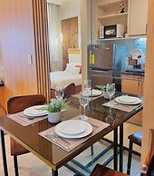Room-simple, Modern & Cozy Condo in Lafa