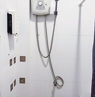 MAXi MaMa Room