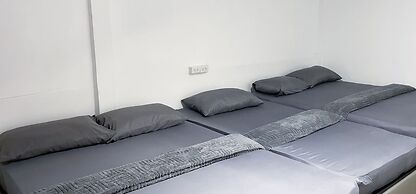 MAXi MaMa Room
