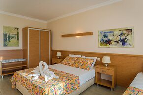 Aqua Nina Resort Hotel