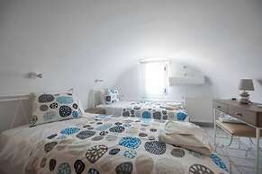 Black Coast Hotel Santorini