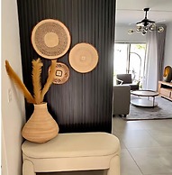 The Henlee Apartment Tocara