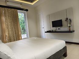 The Serene Shores - Luxury Private Villa