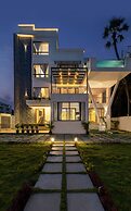 The Serene Shores - Luxury Private Villa