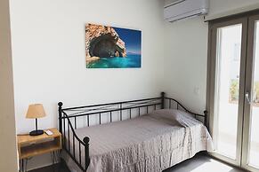 Phos de Antiparos