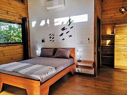 Thoas Lodge