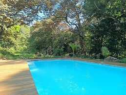 Thoas Lodge