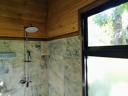Thoas Lodge