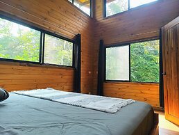 Thoas Lodge