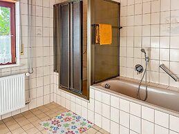 Grosses Haus mit Eigenem Garten in Medebach
