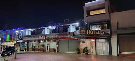 Hotel Suites Royal