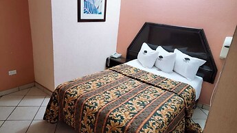 Hotel Suites Royal
